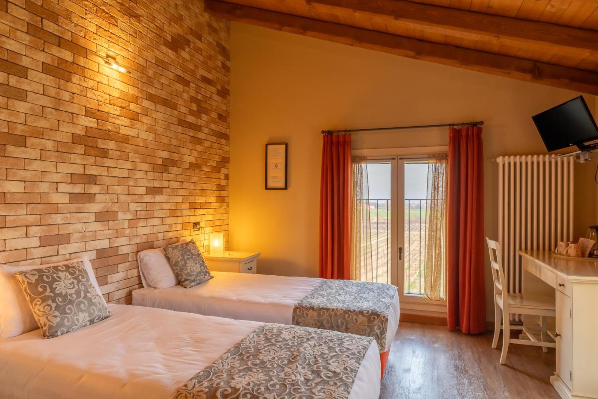 Agriturismo La Razza 레조넬에밀리아 외부 사진